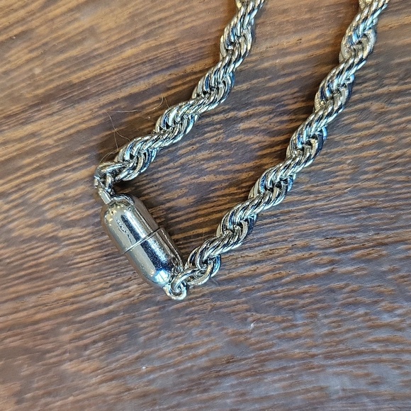 Long Shiny Silver Tone Twisted Rope Necklace Decorative Faux Turquoise Pendant - Picture 7 of 10